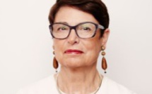 La petite fille qui ne souriait pas. La petite fille qui ne souriait pas.